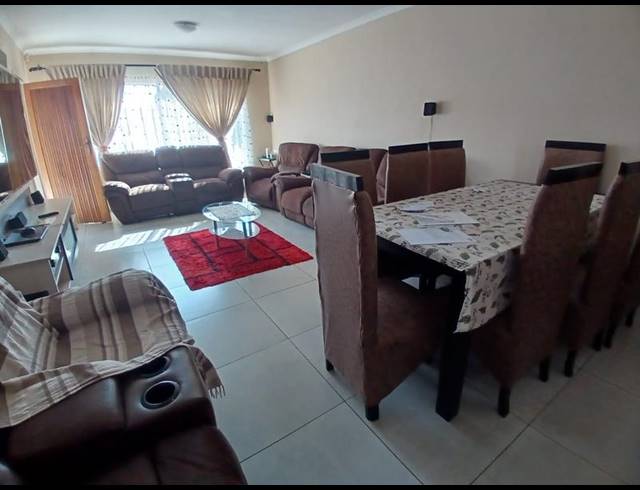 3 BEDROOM APARTMENT FOR SALE IN NEW REDRUTH